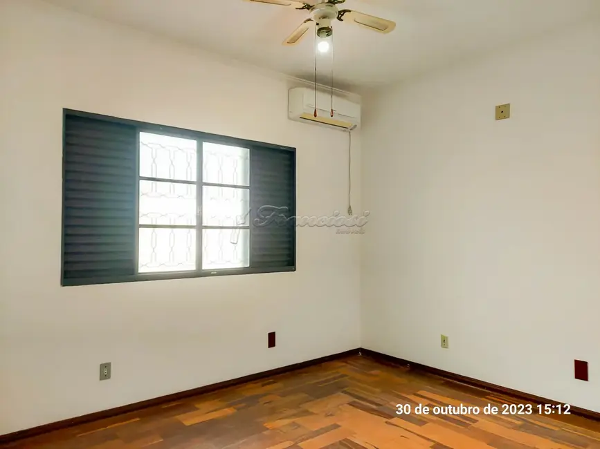 Casa com 3 quartos à venda, 300m2 em Itapetininga - SP - imagem 7 Foto 7 de Casa com 3 quartos à venda, 300m2 em Itapetininga - SP