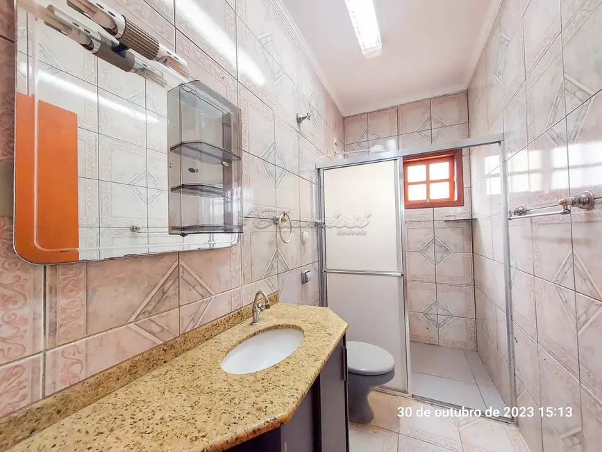 Casa com 3 quartos à venda, 300m2 em Itapetininga - SP - imagem 8 Foto 8 de Casa com 3 quartos à venda, 300m2 em Itapetininga - SP