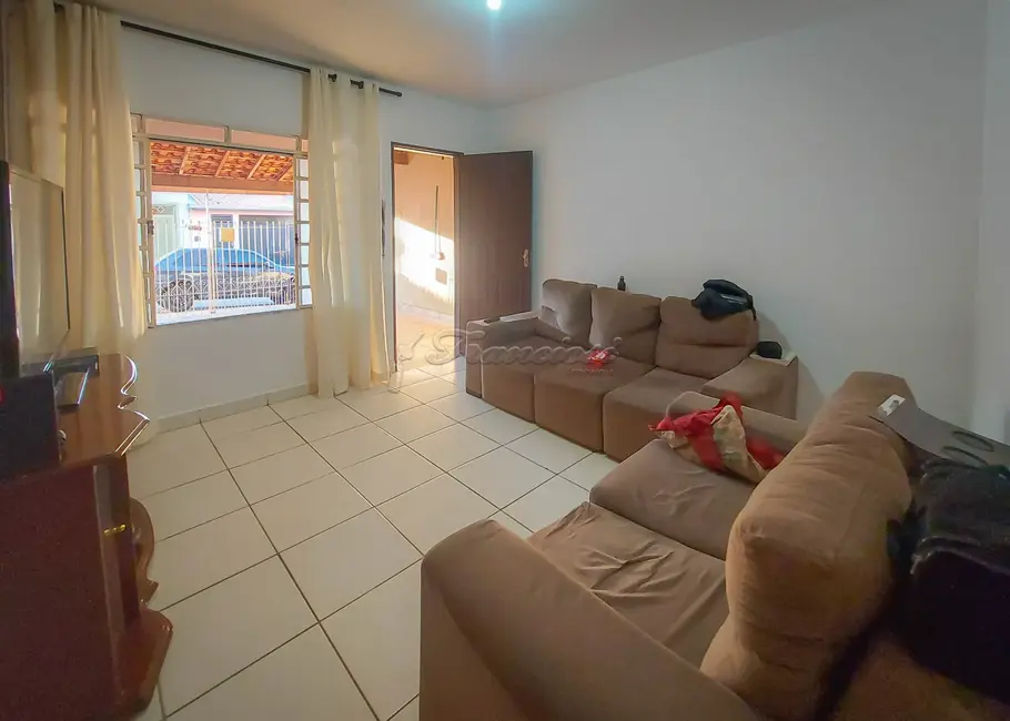 Foto 2 de Casa com 2 quartos à venda, 98m2 em Itapetininga - SP