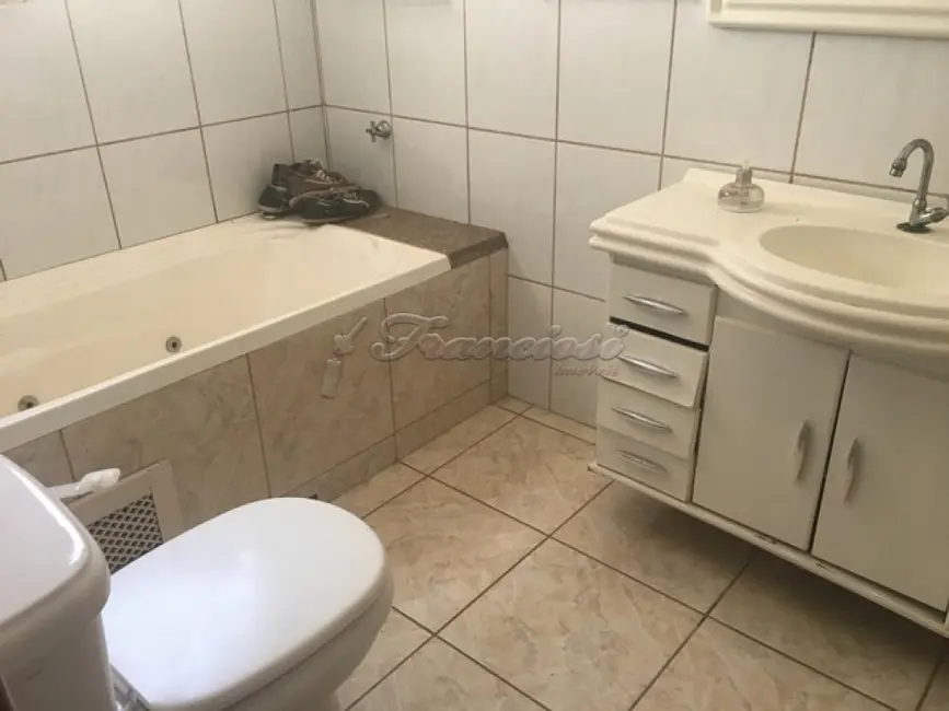 Casa com 3 quartos à venda, 210m2 em Jardim Santa Inêz, Itapetininga - SP - imagem 6 Foto 6 de Casa com 3 quartos à venda, 210m2 em Jardim Santa Inêz, Itapetininga - SP