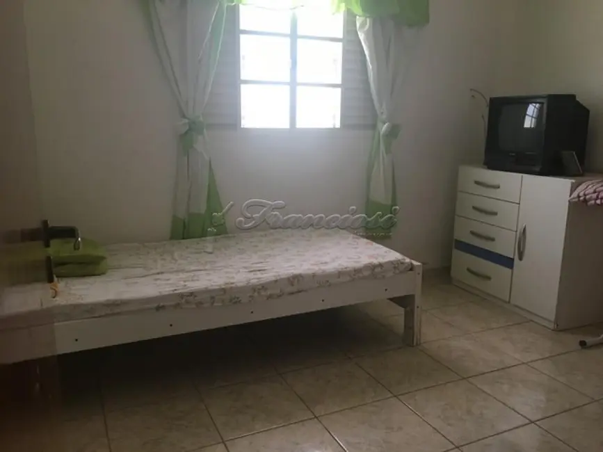Casa com 3 quartos à venda, 210m2 em Jardim Santa Inêz, Itapetininga - SP - imagem 4 Foto 4 de Casa com 3 quartos à venda, 210m2 em Jardim Santa Inêz, Itapetininga - SP