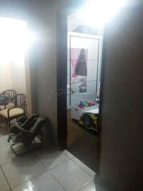 Casa com 2 quartos à venda, 300m2 em Itapetininga - SP - imagem 2 Foto 2 de Casa com 2 quartos à venda, 300m2 em Itapetininga - SP