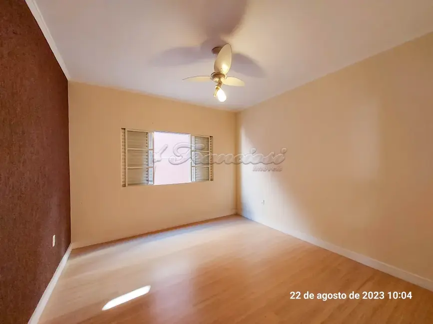 Casa com 3 quartos à venda, 159m2 em Vila Serafim, Itapetininga - SP - imagem 8 Foto 8 de Casa com 3 quartos à venda, 159m2 em Vila Serafim, Itapetininga - SP