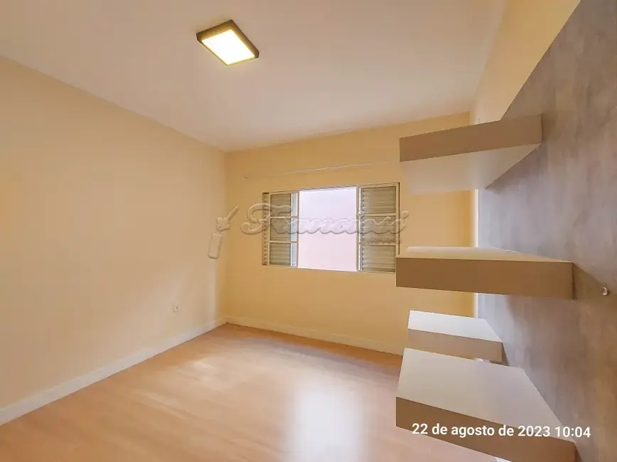 Casa com 3 quartos à venda, 159m2 em Vila Serafim, Itapetininga - SP - imagem 9 Foto 9 de Casa com 3 quartos à venda, 159m2 em Vila Serafim, Itapetininga - SP