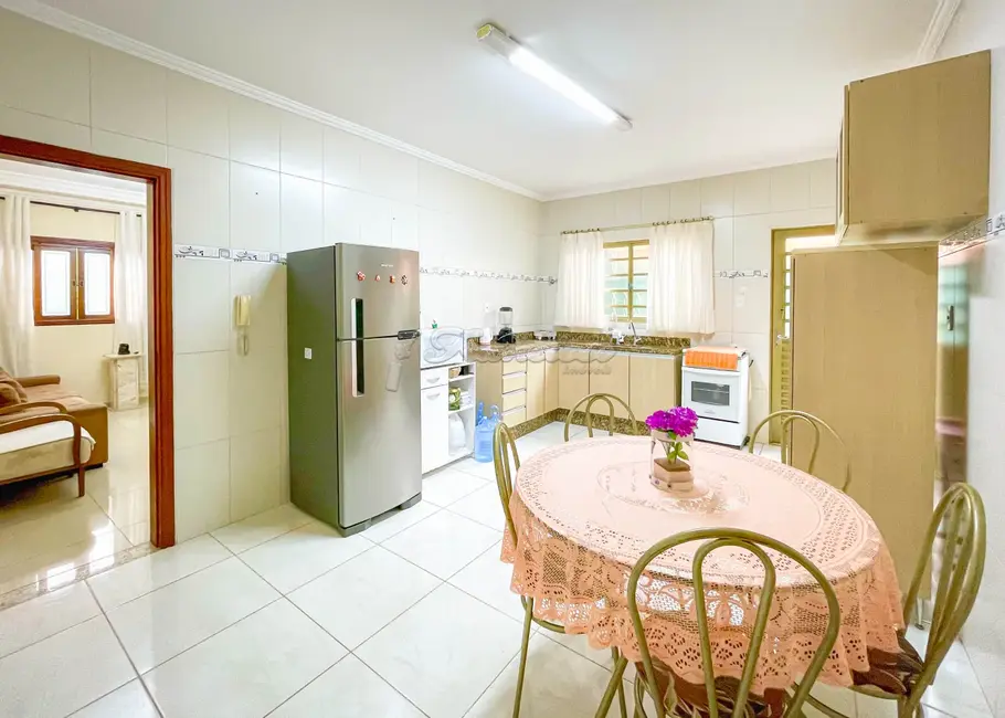 Casa com 3 quartos à venda, 150m2 em Itapetininga - SP - imagem 3 Foto 3 de Casa com 3 quartos à venda, 150m2 em Itapetininga - SP