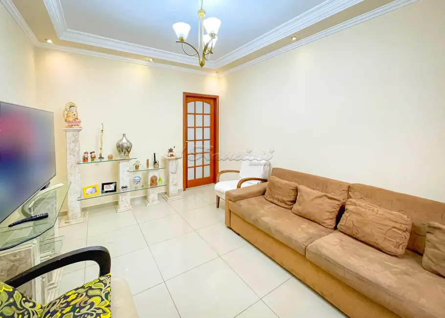 Foto 1 de Casa com 3 quartos à venda, 150m2 em Itapetininga - SP