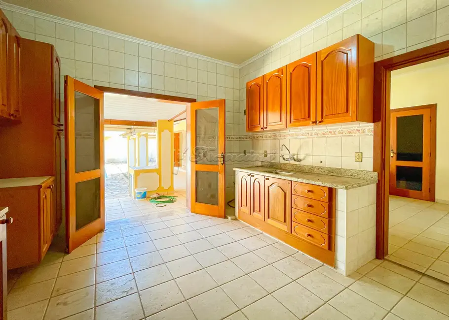 Casa de Condomínio com 4 quartos à venda, 720m2 em Jardim Marabá, Itapetininga - SP - imagem 4 Foto 4 de Casa de Condomínio com 4 quartos à venda, 720m2 em Jardim Marabá, Itapetininga - SP