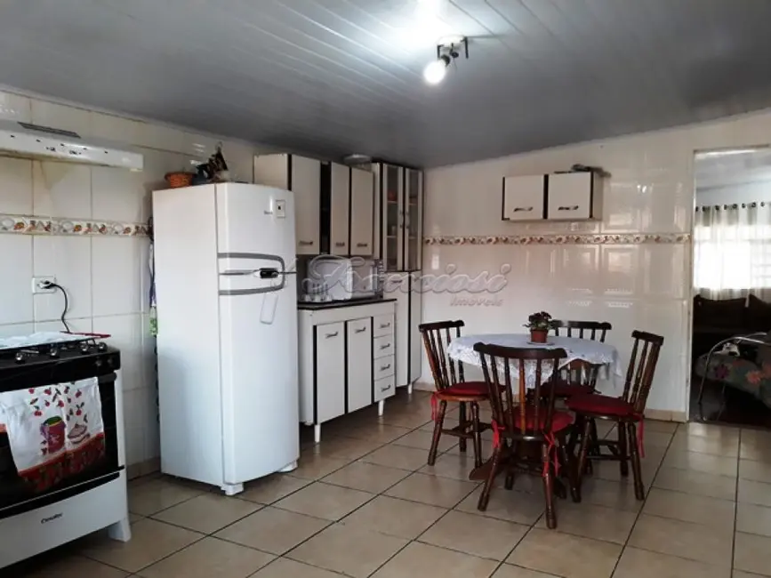 Casa com 3 quartos à venda, 300m2 em Itapetininga - SP - imagem 5 Foto 5 de Casa com 3 quartos à venda, 300m2 em Itapetininga - SP