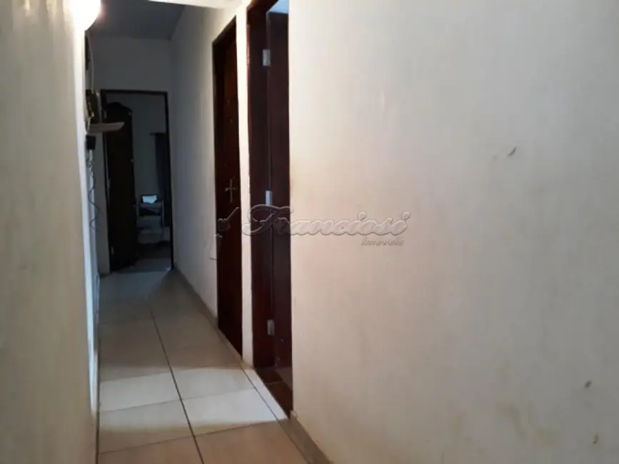 Casa com 3 quartos à venda, 300m2 em Itapetininga - SP - imagem 9 Foto 9 de Casa com 3 quartos à venda, 300m2 em Itapetininga - SP