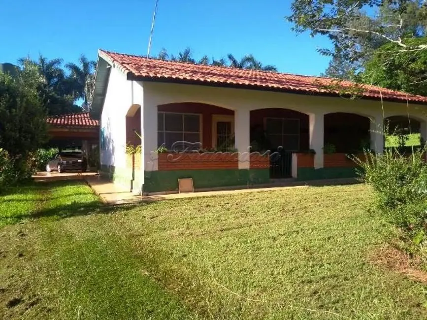 Foto 1 de Fazenda / Haras com 5 quartos à venda, 64000m2 em Guarei - SP