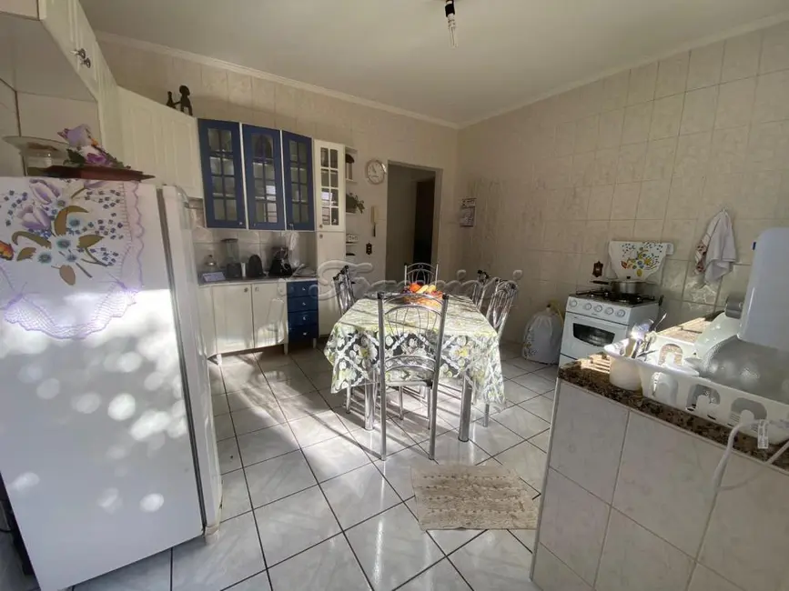 Foto 3 de Casa com 2 quartos à venda, 120m2 em Vila Alves, Itapetininga - SP