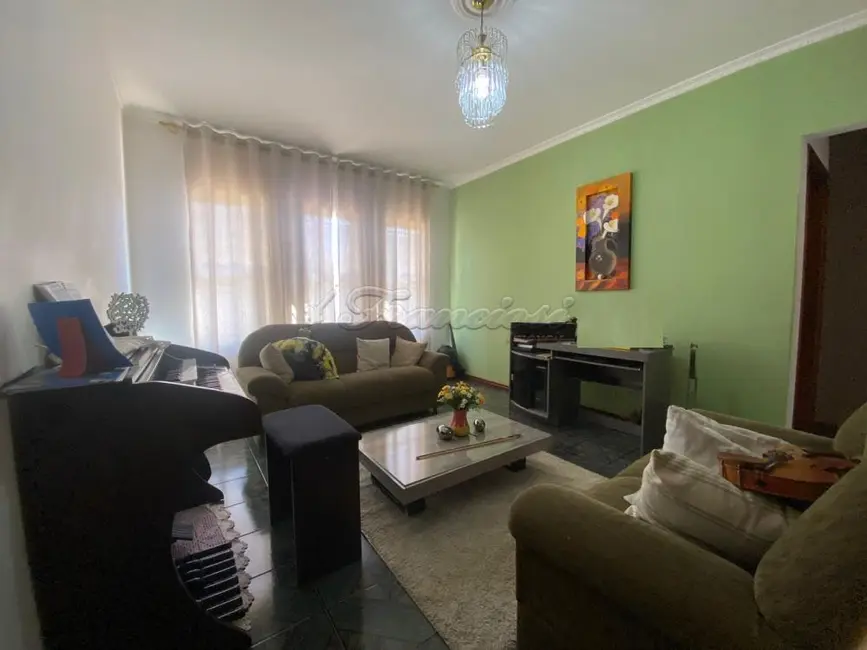 Foto 1 de Casa com 2 quartos à venda, 120m2 em Vila Alves, Itapetininga - SP