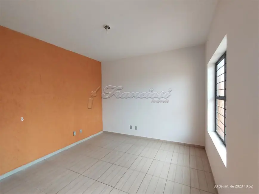 Foto 1 de Casa com 2 quartos à venda, 125m2 em Itapetininga - SP