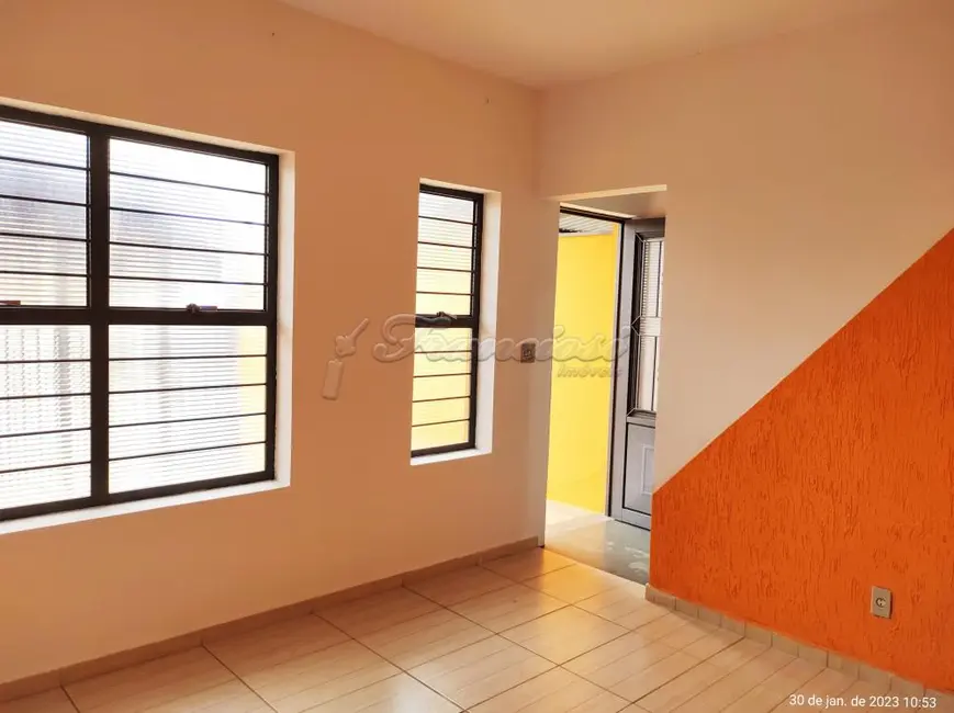 Foto 2 de Casa com 2 quartos à venda, 125m2 em Itapetininga - SP