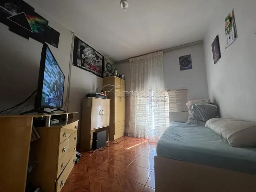 Casa com 3 quartos à venda, 89m2 em Centro, Itapetininga - SP - imagem 4 Foto 4 de Casa com 3 quartos à venda, 89m2 em Centro, Itapetininga - SP