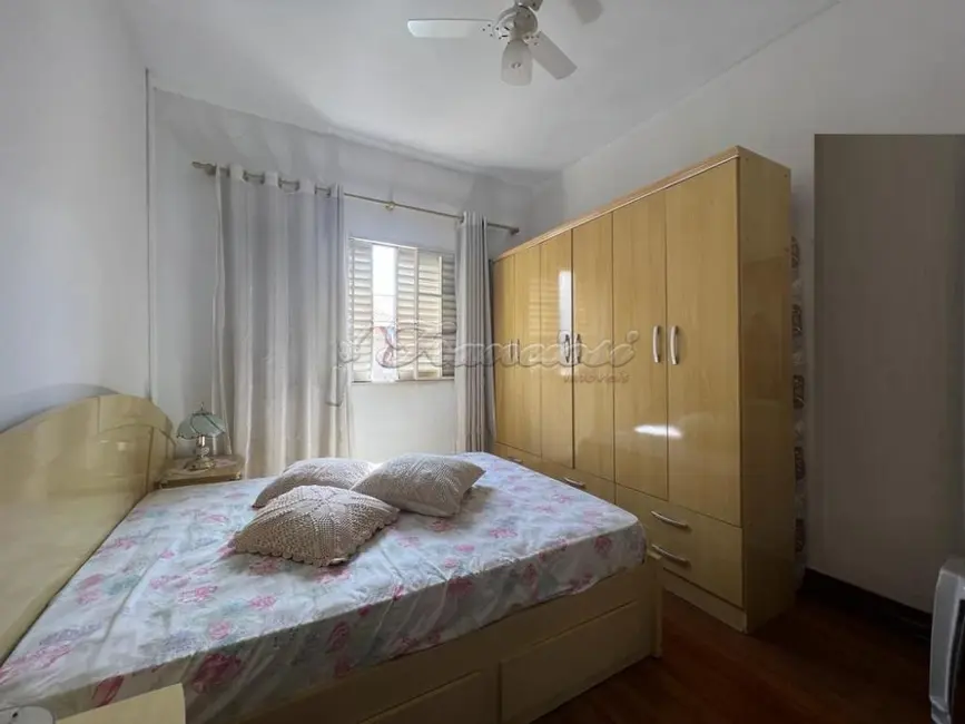 Casa com 3 quartos à venda, 89m2 em Centro, Itapetininga - SP - imagem 5 Foto 5 de Casa com 3 quartos à venda, 89m2 em Centro, Itapetininga - SP