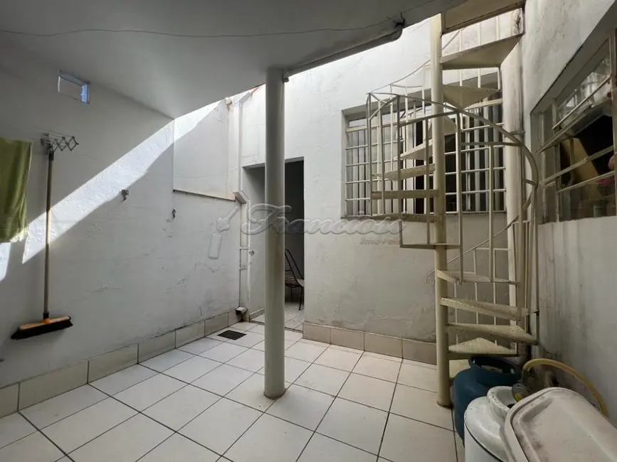 Casa com 3 quartos à venda, 89m2 em Centro, Itapetininga - SP - imagem 9 Foto 9 de Casa com 3 quartos à venda, 89m2 em Centro, Itapetininga - SP