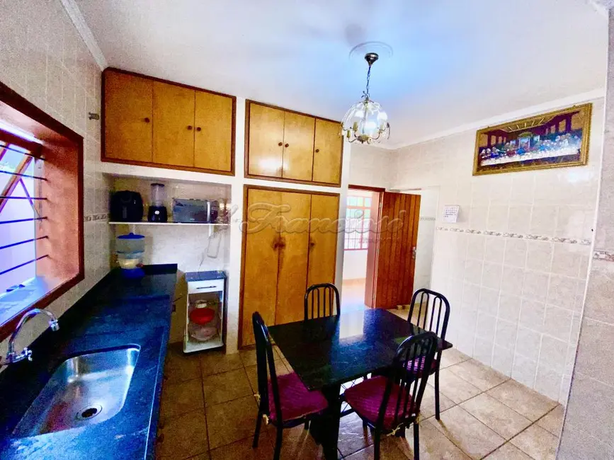 Casa com 3 quartos à venda, 500m2 em Sarapui - SP - imagem 5 Foto 5 de Casa com 3 quartos à venda, 500m2 em Sarapui - SP