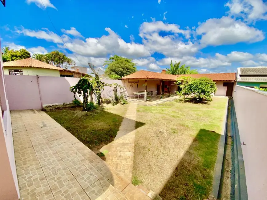 Casa com 3 quartos à venda, 500m2 em Sarapui - SP - imagem 7 Foto 7 de Casa com 3 quartos à venda, 500m2 em Sarapui - SP