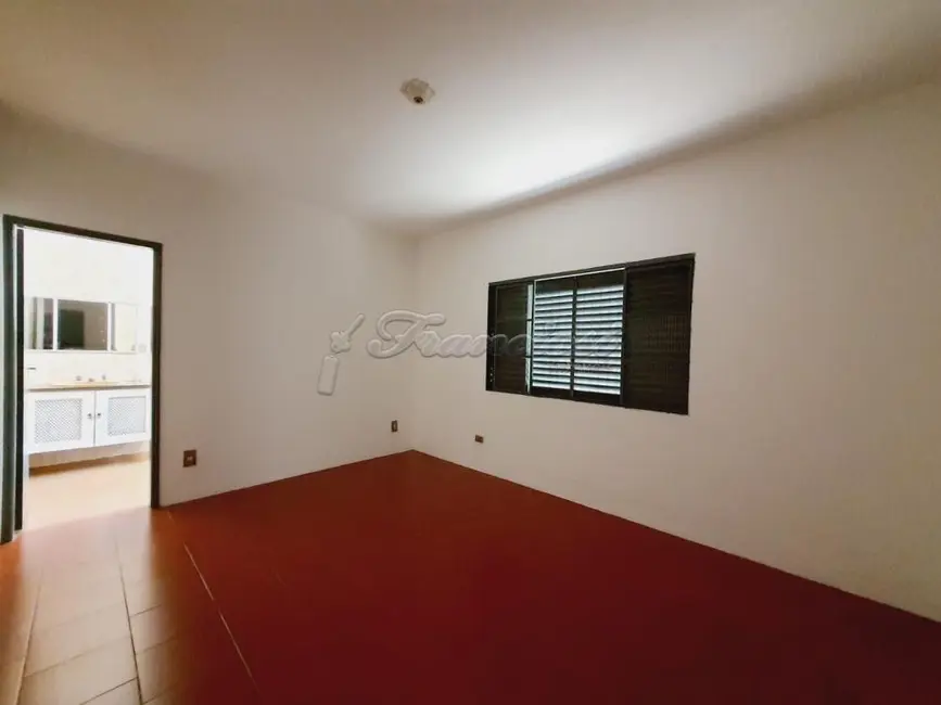 Casa com 3 quartos à venda, 276m2 em Centro, Itapetininga - SP - imagem 7 Foto 7 de Casa com 3 quartos à venda, 276m2 em Centro, Itapetininga - SP