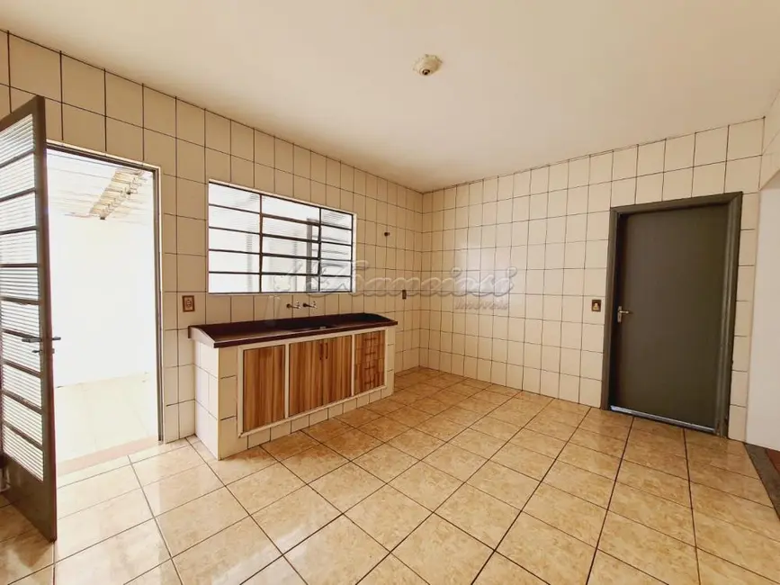 Casa com 3 quartos à venda, 276m2 em Centro, Itapetininga - SP - imagem 4 Foto 4 de Casa com 3 quartos à venda, 276m2 em Centro, Itapetininga - SP