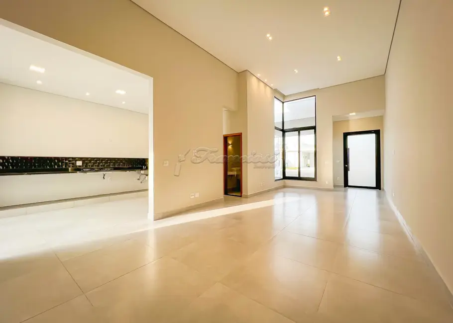 Casa de Condomínio com 3 quartos à venda, 290m2 em Vila Progresso, Itapetininga - SP - imagem 2 Foto 2 de Casa de Condomínio com 3 quartos à venda, 290m2 em Vila Progresso, Itapetininga - SP