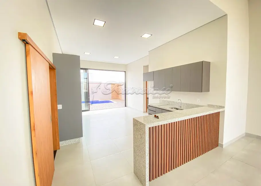 Foto 2 de Casa de Condomínio com 3 quartos à venda, 302m2 em Terras de Santo Antônio, Itapetininga - SP