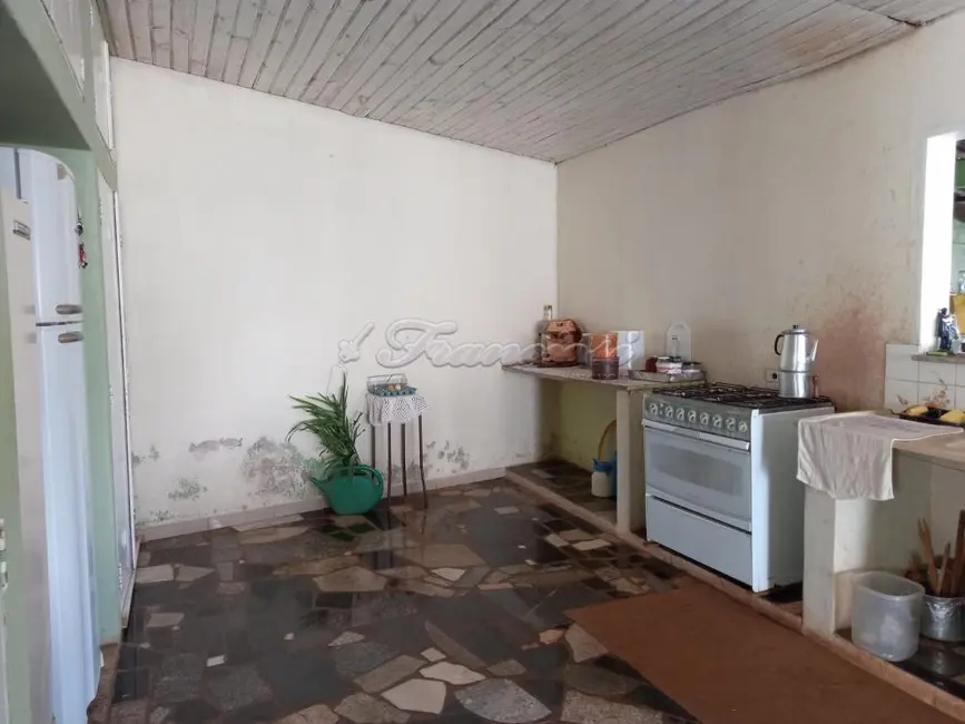 Chácara com 4 quartos à venda, 2000m2 em Estância Conceição, Itapetininga - SP - imagem 9 Foto 9 de Chácara com 4 quartos à venda, 2000m2 em Estância Conceição, Itapetininga - SP