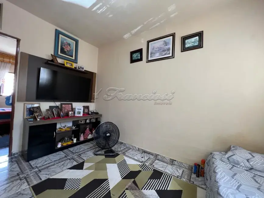 Foto 3 de Casa com 3 quartos à venda, 150m2 em Vila Arruda, Itapetininga - SP