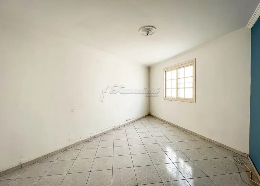 Casa com 2 quartos à venda, 264m2 em Vila Rosa, Itapetininga - SP - imagem 4 Foto 4 de Casa com 2 quartos à venda, 264m2 em Vila Rosa, Itapetininga - SP