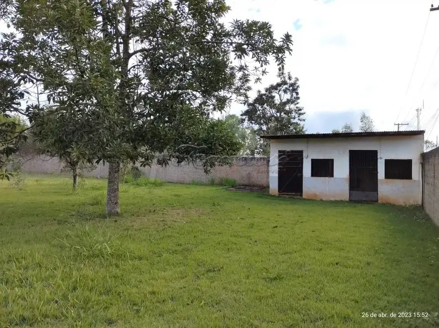 Casa com 2 quartos à venda, 1944m2 em Chácaras Alvorada, Itapetininga - SP - imagem 2 Foto 2 de Casa com 2 quartos à venda, 1944m2 em Chácaras Alvorada, Itapetininga - SP