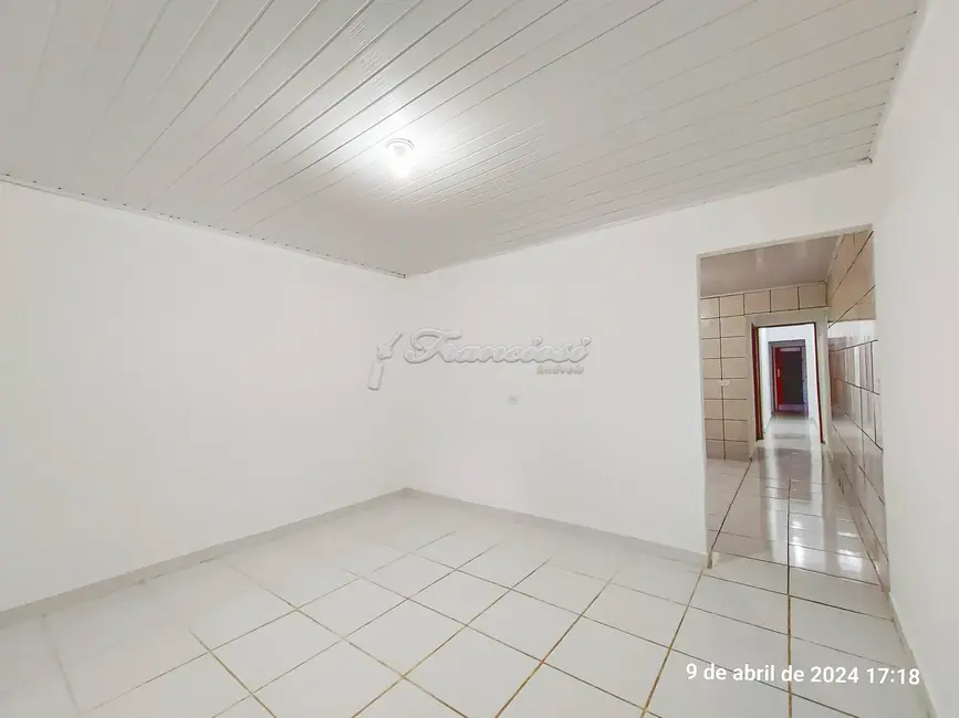 Casa com 3 quartos para alugar, 160m2 em Itapetininga - SP - imagem 1 Foto 1 de Casa com 3 quartos para alugar, 160m2 em Itapetininga - SP