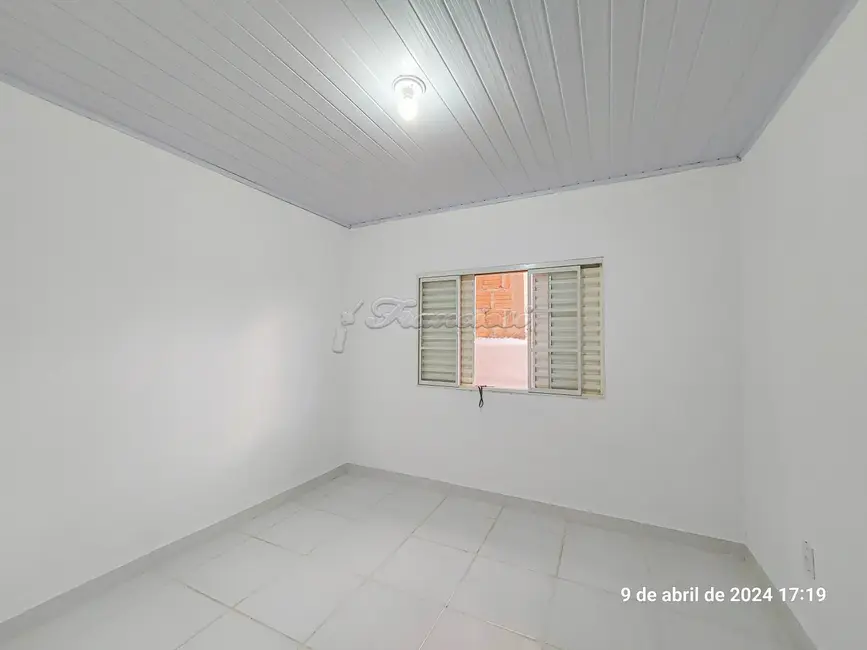 Casa com 3 quartos para alugar, 160m2 em Itapetininga - SP - imagem 6 Foto 6 de Casa com 3 quartos para alugar, 160m2 em Itapetininga - SP