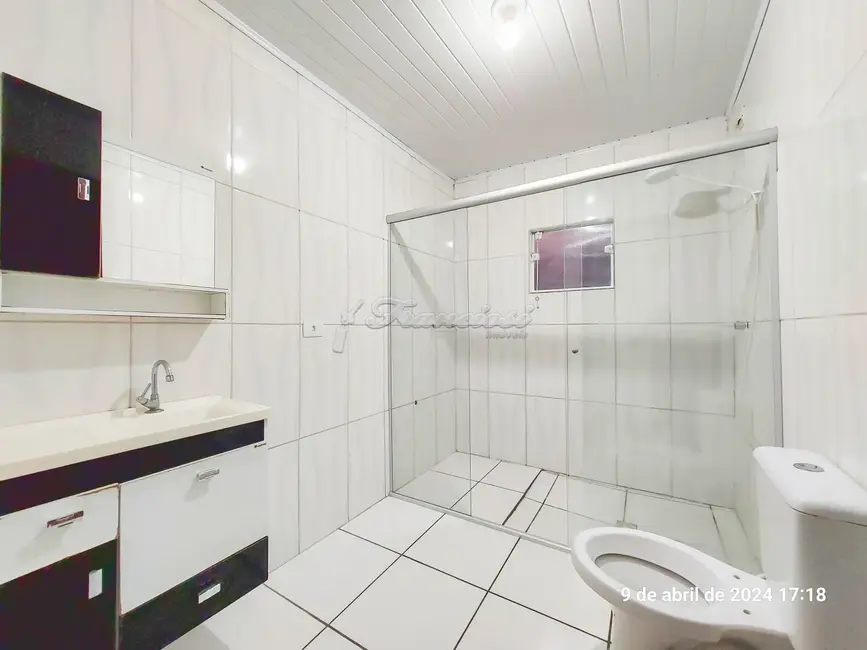 Casa com 3 quartos para alugar, 160m2 em Itapetininga - SP - imagem 4 Foto 4 de Casa com 3 quartos para alugar, 160m2 em Itapetininga - SP