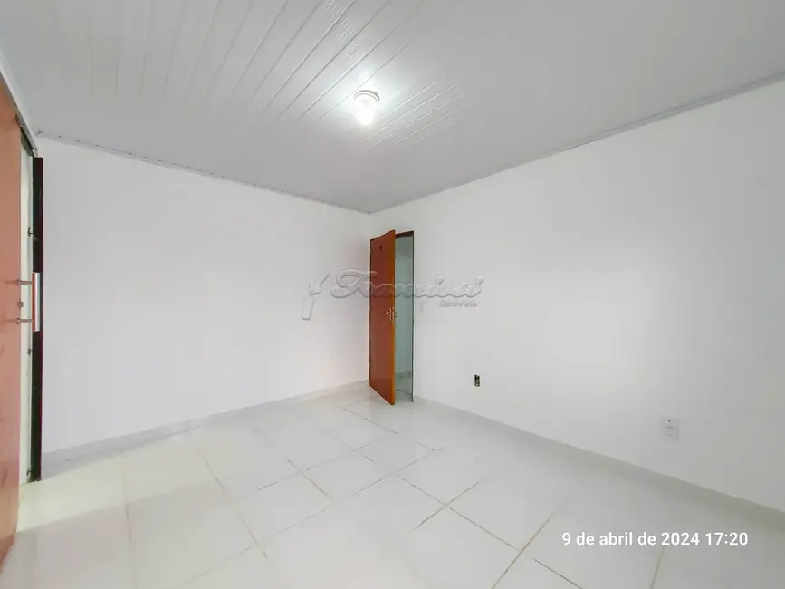Casa com 3 quartos para alugar, 160m2 em Itapetininga - SP - imagem 8 Foto 8 de Casa com 3 quartos para alugar, 160m2 em Itapetininga - SP