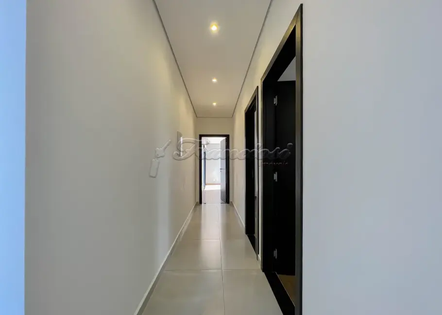 Casa de Condomínio com 3 quartos à venda, 225m2 em Terras de Santo Antônio, Itapetininga - SP - imagem 4 Foto 4 de Casa de Condomínio com 3 quartos à venda, 225m2 em Terras de Santo Antônio, Itapetininga - SP