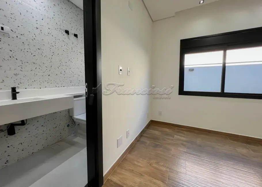 Casa de Condomínio com 3 quartos à venda, 225m2 em Terras de Santo Antônio, Itapetininga - SP - imagem 6 Foto 6 de Casa de Condomínio com 3 quartos à venda, 225m2 em Terras de Santo Antônio, Itapetininga - SP