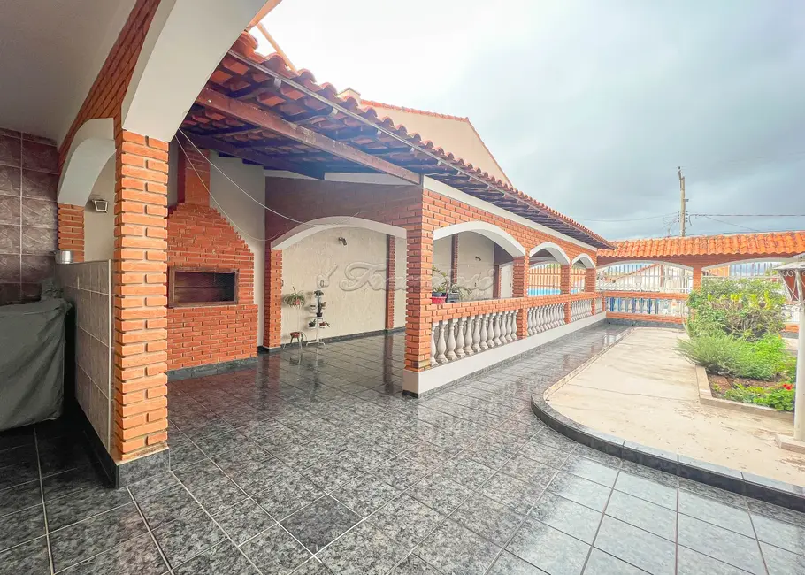 Casa com 2 quartos à venda, 210m2 em Vila Regina, Itapetininga - SP - imagem 5 Foto 5 de Casa com 2 quartos à venda, 210m2 em Vila Regina, Itapetininga - SP