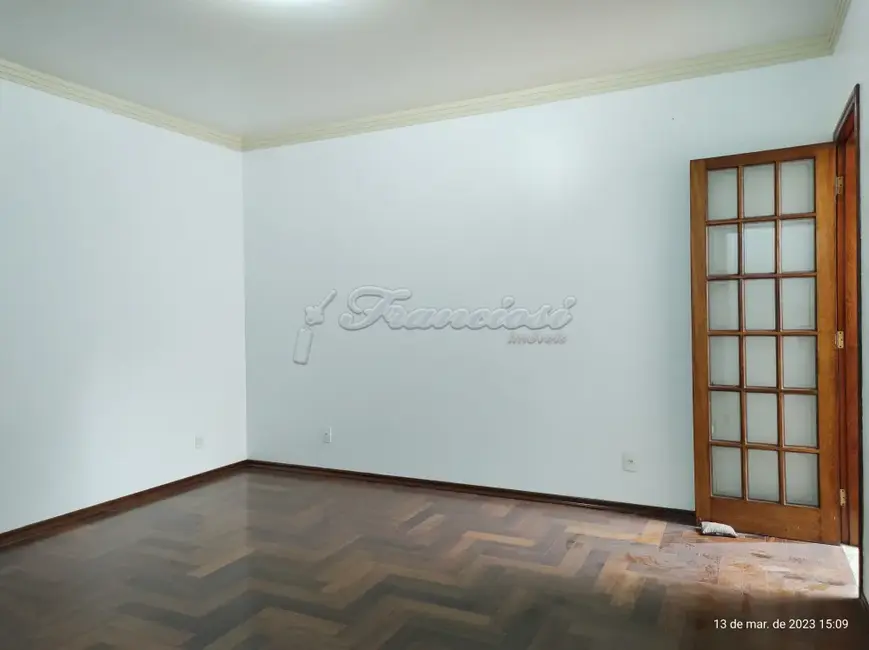 Casa com 2 quartos à venda, 150m2 em Jardim Itália, Itapetininga - SP - imagem 4 Foto 4 de Casa com 2 quartos à venda, 150m2 em Jardim Itália, Itapetininga - SP
