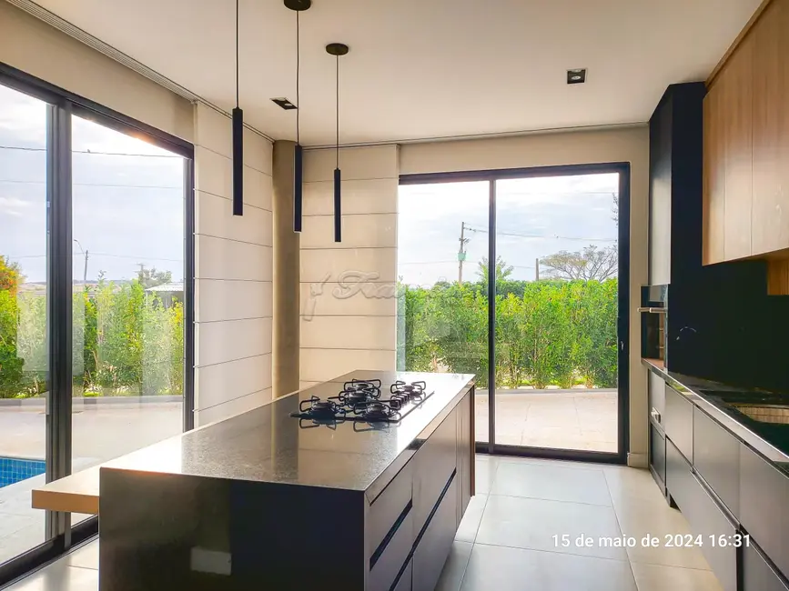 Casa de Condomínio com 3 quartos à venda, 217m2 em Vila Popular, Itapetininga - SP - imagem 5 Foto 5 de Casa de Condomínio com 3 quartos à venda, 217m2 em Vila Popular, Itapetininga - SP