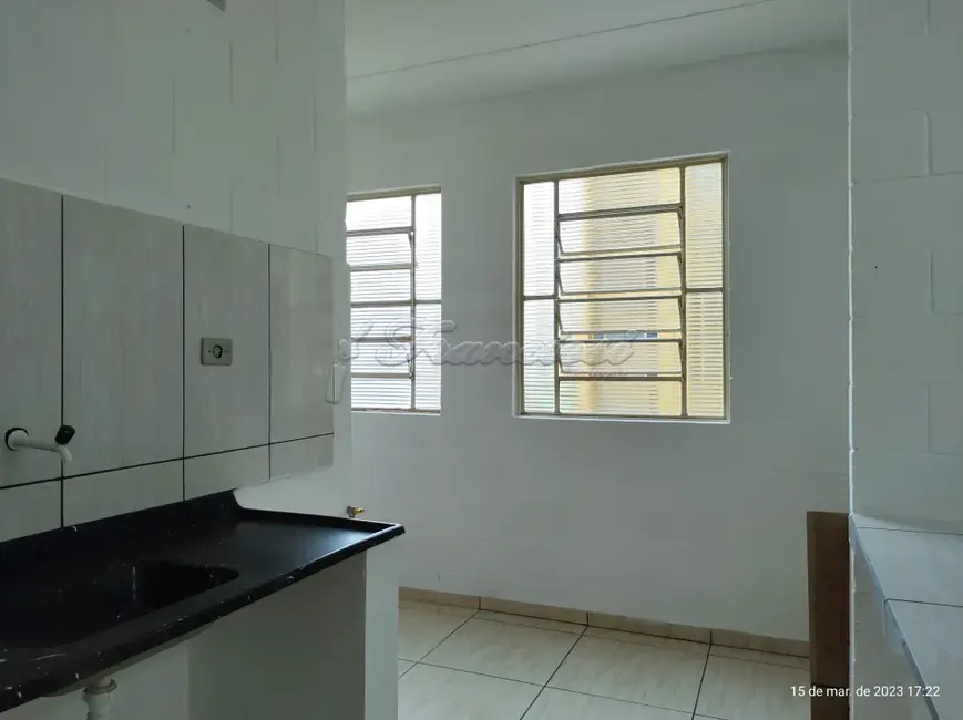 Foto 3 de Apartamento com 2 quartos para alugar, 48m2 em Vila Popular, Itapetininga - SP