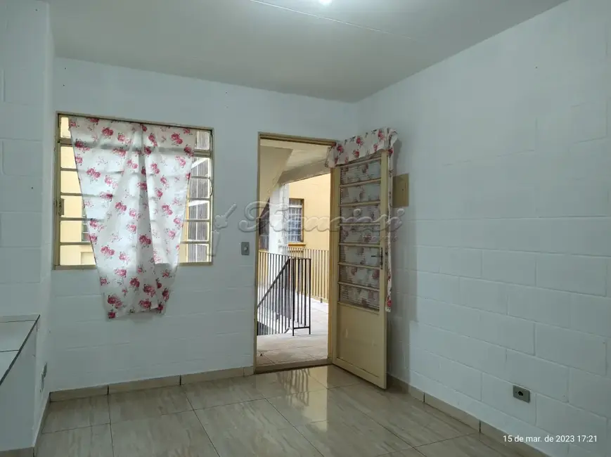 Foto 2 de Apartamento com 2 quartos para alugar, 48m2 em Vila Popular, Itapetininga - SP