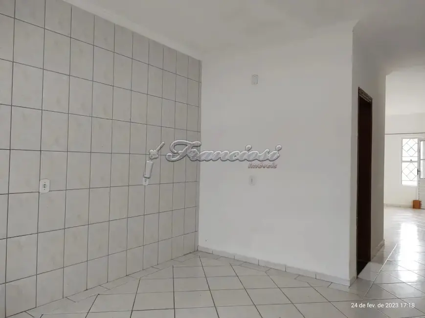 Casa com 4 quartos à venda, 255m2 em Vila dos Bandeirantes, Itapetininga - SP - imagem 9 Foto 9 de Casa com 4 quartos à venda, 255m2 em Vila dos Bandeirantes, Itapetininga - SP
