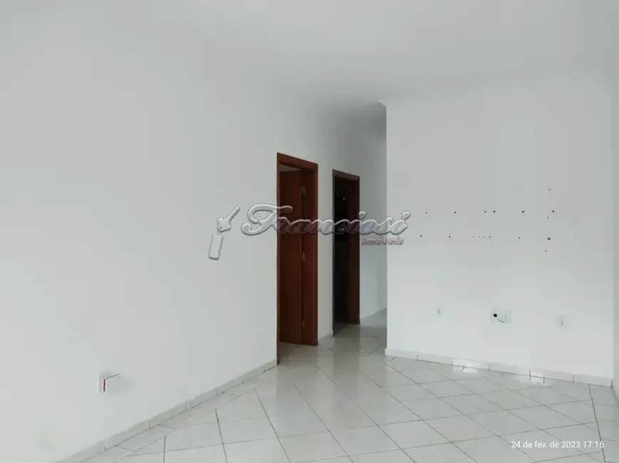 Casa com 4 quartos à venda, 255m2 em Vila dos Bandeirantes, Itapetininga - SP - imagem 2 Foto 2 de Casa com 4 quartos à venda, 255m2 em Vila dos Bandeirantes, Itapetininga - SP