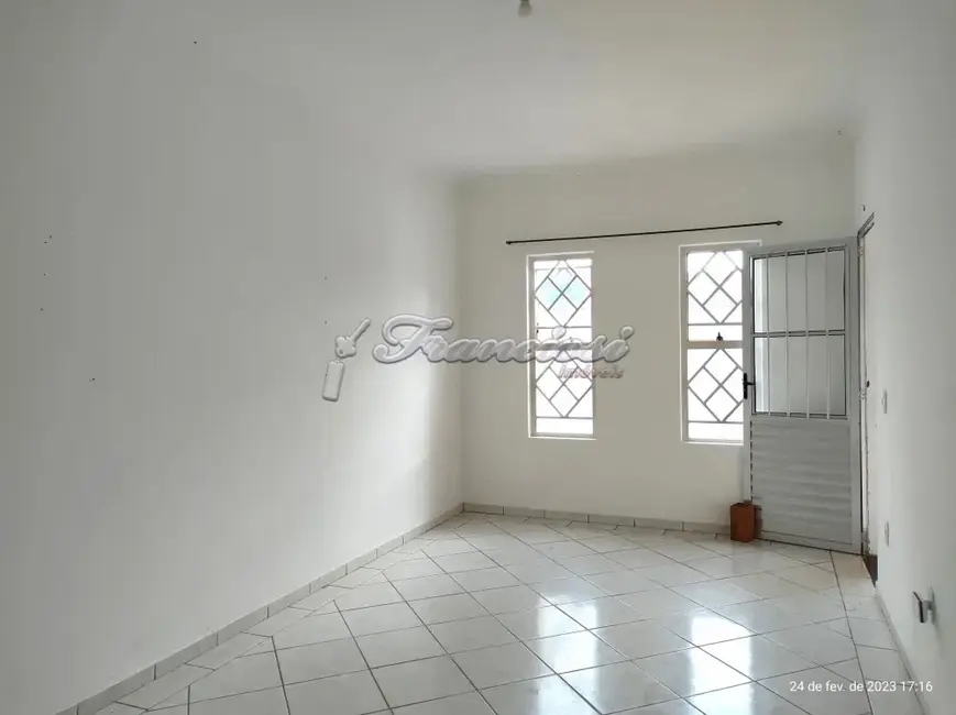 Casa com 4 quartos à venda, 255m2 em Vila dos Bandeirantes, Itapetininga - SP - imagem 3 Foto 3 de Casa com 4 quartos à venda, 255m2 em Vila dos Bandeirantes, Itapetininga - SP