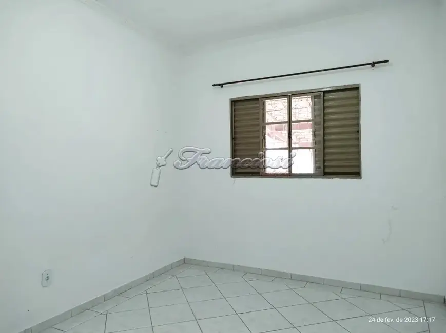 Casa com 4 quartos à venda, 255m2 em Vila dos Bandeirantes, Itapetininga - SP - imagem 4 Foto 4 de Casa com 4 quartos à venda, 255m2 em Vila dos Bandeirantes, Itapetininga - SP