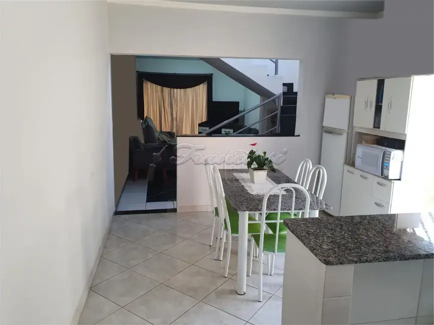 Casa com 3 quartos à venda, 129m2 em Vila Monteiro, Itapetininga - SP - imagem 3 Foto 3 de Casa com 3 quartos à venda, 129m2 em Vila Monteiro, Itapetininga - SP