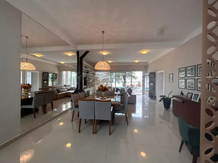 Casa de Condomínio à venda, 600m2 em Jardim Marabá, Itapetininga - SP - imagem 4 Foto 4 de Casa de Condomínio à venda, 600m2 em Jardim Marabá, Itapetininga - SP