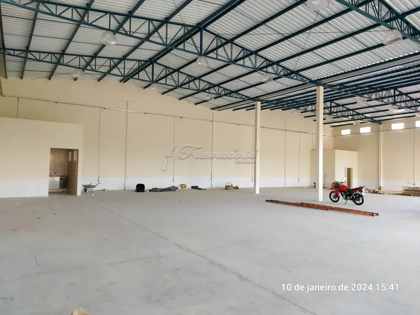 Sala Comercial para alugar, 670m2 em Itapetininga - SP - imagem 2 Foto 2 de Sala Comercial para alugar, 670m2 em Itapetininga - SP