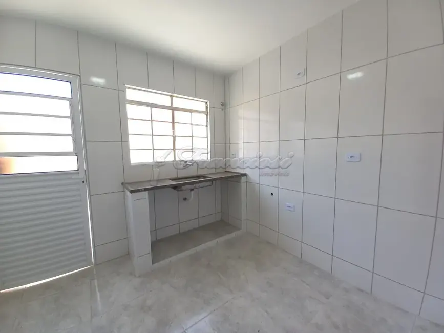 Foto 2 de Casa com 2 quartos à venda, 125m2 em Vila Rio Branco, Itapetininga - SP